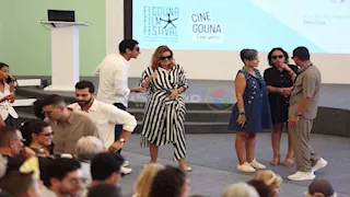 بفستان قصير.. يسرا تخطف الأنظار باليوم الأول لفعاليات مهرجان الجونة (صور)