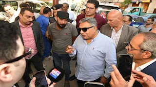 بالصور- محافظ الدقهلية يتفقد المواقف بعد اعتماد التعريفة الجديدة 