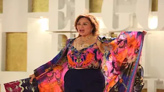 "لوك الفراشات".. إلهام شاهين تخطف الأنظار في ثاني أيام الجونة السينمائي