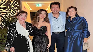 هاني رمزي بصحبة زوجته ونانسي عجرم وإلهام شاهين في سهرة مهرجان الجونة