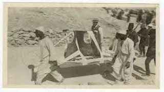 قبل الإغلاق النهائي.. 8 صور لم تنشر من قبل للحظة اكتشاف مقبرة توت عنخ آمون 