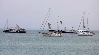 تقارير: إسرائيل اعترضت 21 من بين 44 سفينة تابعة لأسطول الصمود العالمي