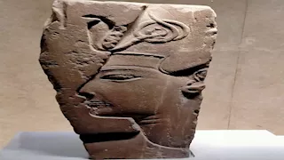 تمثال رمسيس الثاني بتاج الخبرش رمزا لانتصارات أكتوبر بمتحف شرم الشيخ