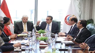 وزيرا الصحة والتعليم العالي يبحثان توحيد الرؤى بين المستشفيات التابعة للوزارتين
