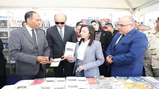 محافظ البحيرة ورئيس هيئة الكتاب يفتتحان الدورة الثامنة لمعرض دمنهور 