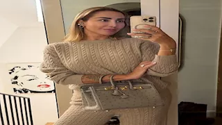 أثارت الجدل في الجونة بفساتين جريئة ومكشوفة.. من هي جويل مردينيان؟