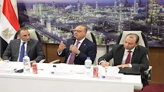 محمد جبران: قانون العمل الجديد يضمن الحد الأدنى لحقوق العمال