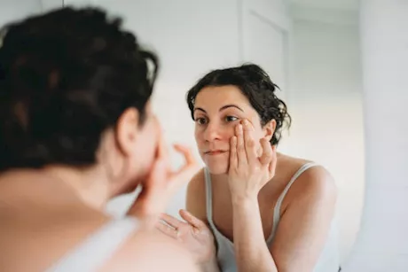 تظهر في العين- 5 أعراض تكشف إصابتك بأمراض كامنة