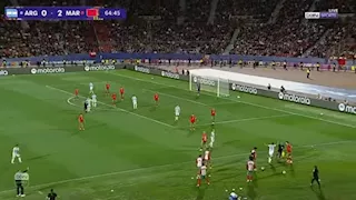 "بطلها الحكم".. لقطة طريفة في مباراة الأرجنتين والمغرب بنهائي مونديال الشباب