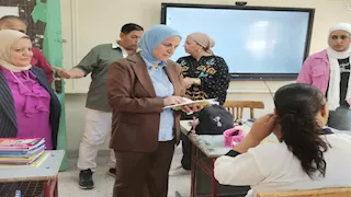 مدير تعليم القاهرة تواصل جولاتها الميدانية لمتابعة انتظام الدراسة بمدارس غرب القاهرة