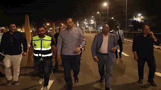 بالصور- محافظ سوهاج يتفقد الممشى والمرسى السياحيين بالكورنيش الغربي