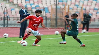 حكم دولي سابق يوضح لمصراوي رأيه في القرارات التحكيمية بمباراة الأهلي والاتحاد