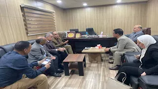 رئيس جامعة بنها يزور مصابي فنون تطبيقية في حادث طريق أبو سمبل (صور)