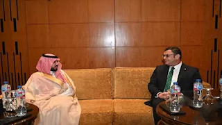 وزير الإسكان يلتقي وفد وزارة شؤون البلديات والإسكان السعودية