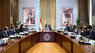 مدبولي يتابع الموقف التنفيذي للطاقات المتجددة وتدعيم الشبكة القومية للكهرباء