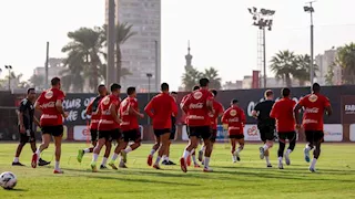 مصدر يكشف لمصراوي موعد سفر بعثة الأهلي إلى الإمارات لخوض بطولة السوبر