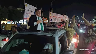 حملوه على الأعناق.. أحمد فؤاد أباظة في جولة انتخابية بمركز أبوحماد بالشرقية -(صور)