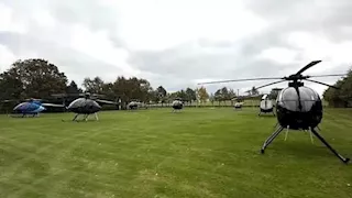 جدل في قرية بريطانية.. والسبب هبوط الزبائن على مطعم بطائرات هليكوبتر