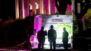 محاولة اقتحام قاعدة لخفر السواحل الأمريكي  في سان فرانسيسكو