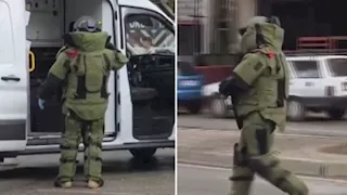 ظنها لعبة فأحضرها لوالده.. طفل يثير الرعب بقنبلة يدوية