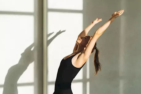 هل يساعد تمديد ظهرك على خفض ضغط الدم؟.. اكتشف التفاصيل