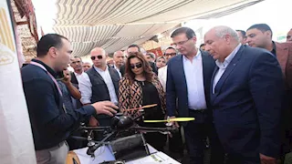 بالصور- وزير الزراعة ونائب المحافظ يتفقدان أجنحة معرض "EGY AGRI" 