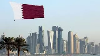 أستاذ تمويل يكشف دلالات ضخ قطر لـ 200 مليون دولار في طاقة قناة السويس