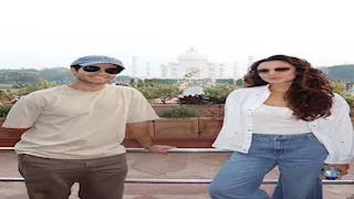 "حب ورومانسية".. مينا مسعود وإميلي شاه أمام تاج محل في الهند