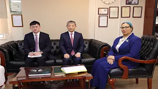 المستشارة أمل عمار تستقبل سفير الصين بالقاهرة لبحث قضايا تمكين المرأة