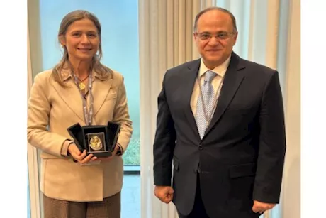 رئيس هيئة الدواء يبحث التعاون مع وكالة الأدوية الإسبانية