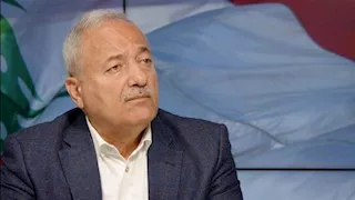 خبير استراتيجي: إيران تعيد حساباتها بعد تراجع نفوذها بالشرق الأوسط