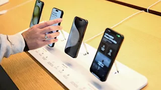 شعبة الاتصالات تنتقد إعادة فرض رسوم جمركية على هواتف معفاة: خطأ إداري