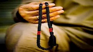 لماذا قال النبي ﷺ «التسبيح للرجال والتصفيق للنساء»؟.. أستاذ بالأزهر يجيب