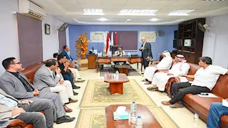 محافظ جنوب سيناء يلتقي مشايخ وعواقل وبدو خليج السويس