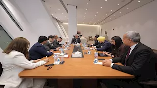 وزير السياحة يبحث التعاون مع مدرسة لوزان للفندقة في التطوير والتدريب