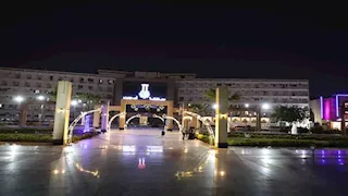 أبرزها غلق الطرق وبيع التذاكر.. الحكومة تنفي شائعات متعلقة بالمتحف الكبير