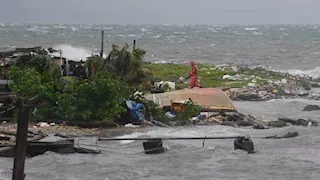 إعصار "تينو" يخلف دمارًا هائلًا في الفلبين وحصيلة القتلى تتجاوز 220