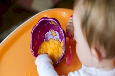 البطاطا والسمسم| فوائد صحية من هذا الخليط على طفلك.. طبيب يوضح