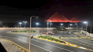 أحدث صور الطرق والمحاور المحيطة بالمتحف الكبير قبل افتتاحه رسميًا