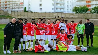 مصري يبدأ رحلته التدريبية في الملاعب الفرنسية