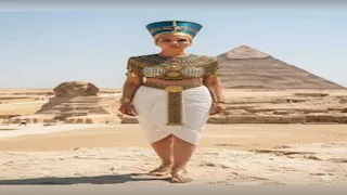 قبل افتتاح المتحف المصري الكبير.. الراقصة دينا بالزي الفرعوني