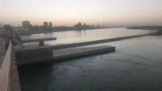 فيضان النيل.. بث مباشر من قناطر أسيوط يكشف حقيقة ارتفاع منسوب المياه -فيديو وصور