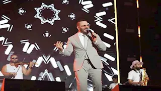 رامي عياش يشعل حفل جامعة فاروس بالإسكندرية وسط حضور جماهيري تجاوز 30 ألف طالب