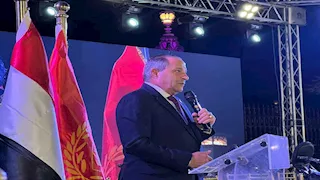 محافظ بورسعيد: تعاقدنا مع أكبر شركة نظافة في مصر