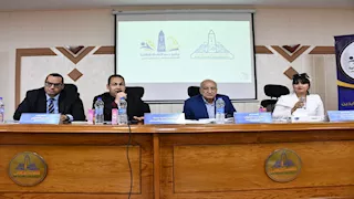 "عين شمس" تناقش المعوقات الإدارية وتوحيد الإجراءات بين الكليات  