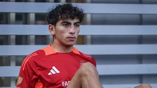 "قابله بالصدفة".. كيف استقبل ابن سيد عبدالحفيظ مسؤول الأهلي السابق بأحد المطاعم الشهيرة؟