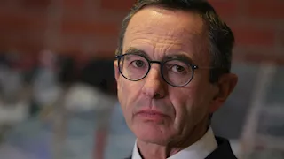 الحكومة الفرنسية الجديدة تتجه نحو أزمة داخلية