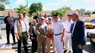 محافظ الإسماعيلية خلال تنفيذ إزالات لمخالفات البناء: لن نسمح بتهديد أرواح المواطنين