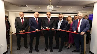 وزير الاتصالات يفتتح مشروعات تكنولوجية جديدة بالأقصر