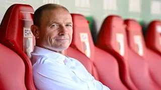 "بصحبة 5 أجانب".. الأهلي يعلن موعد وصول جيس ثورب لقيادة الفريق